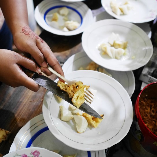 Penyajian Kupat Tahu