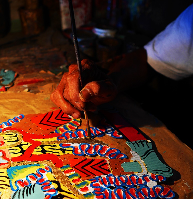 Wayang kertas Mbah Brambang